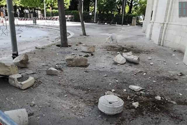 La terra trema a nord di Bari: evacuati scuole e uffici. Gli esperti: �Niente paura�